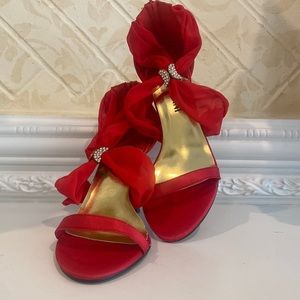 Ladies size 8.5 dressy bright red heels